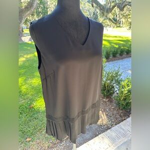 NWT- The Limited - Sz M - Smoke free home